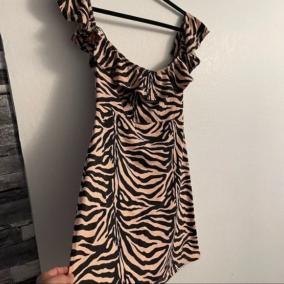 Missguided off the shoulder dress - Picture 14 of 15